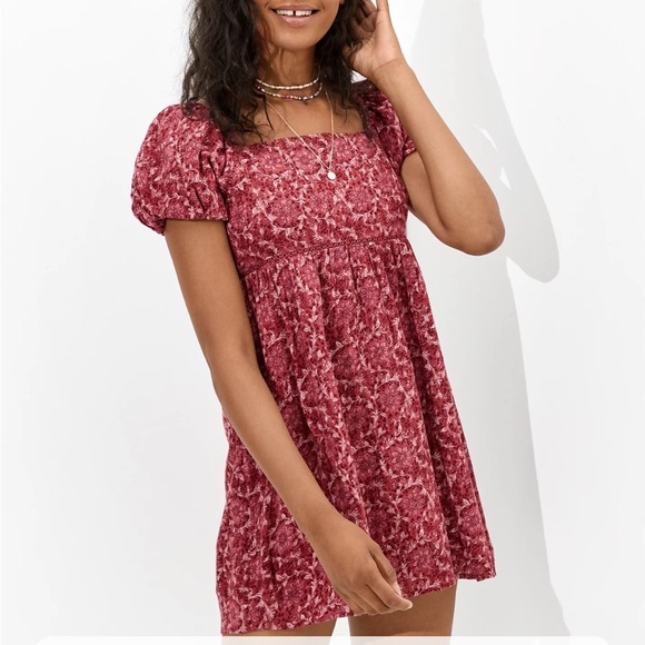 American Eagle Outfitters Dresses & Skirts - American Eagle Outfitters Red Floral Mini Dress Size Medium